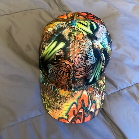 Multi Color Tiki Hat - Picture 1 of 2